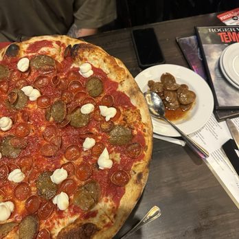 Pizza Rock - Pizza Near Me - Henderson, Nevada