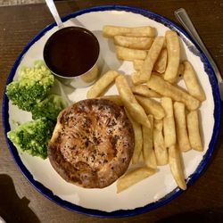 The Dolphin - Chicken and ham pie, with chips, gravy & broccoli
