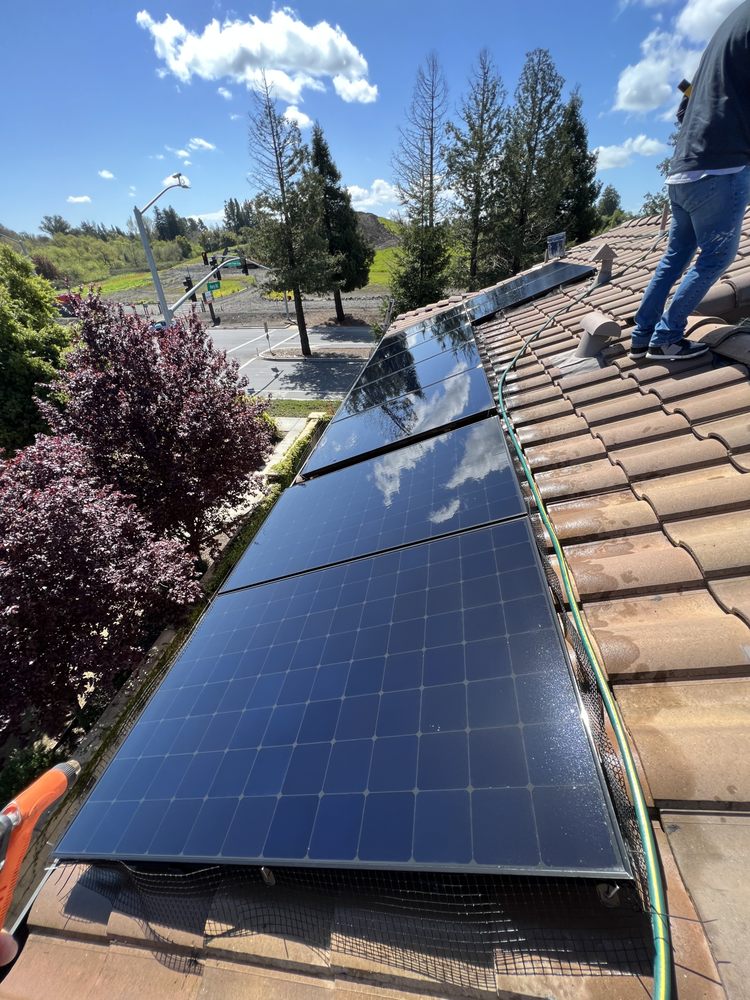 Slide of E Sanchez roofing