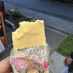 La Superior Redmond Mart - Vanilla Popsicle