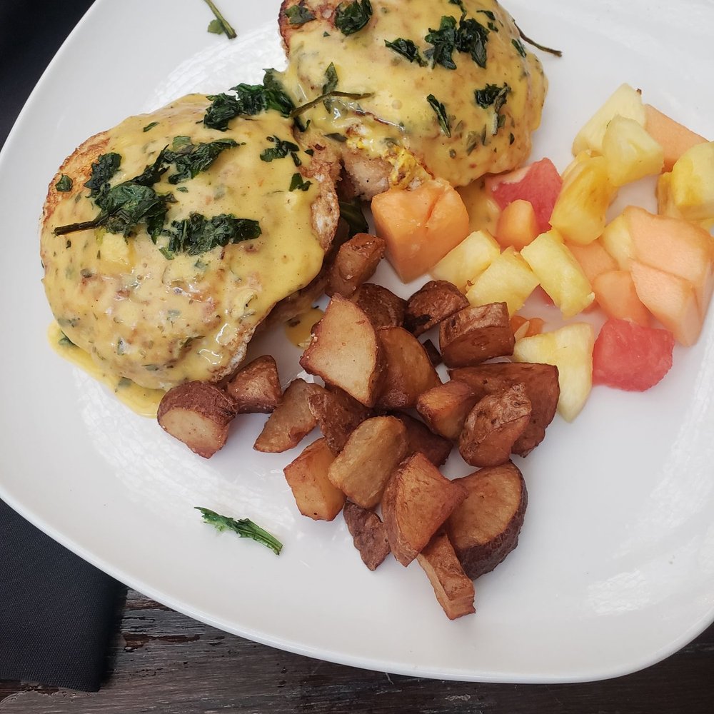 Hecks - Crab Benedict - Breakfast & Brunch Near Me - Cleveland, Ohio Hecks - Crab Benedict - Breakfast & Brunch Near Me - Cleveland, Ohio