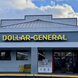 Dollar General - The Front