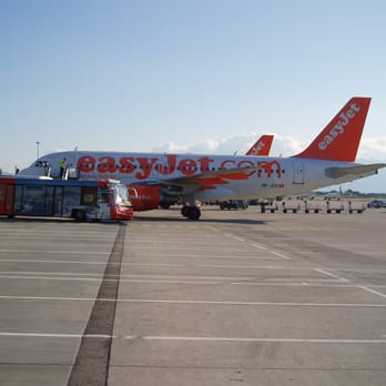 EasyJet - EasyJet Airbus 319 airplane - Airlines Near Me - Luton, CBF