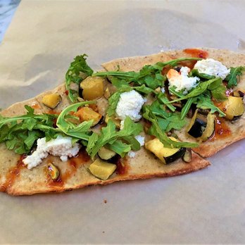 True Food Kitchen - Read the description of this roasted flatbread -- so complex and yet elegant. - Vegetarian Near Me - Pasadena, California True Food Kitchen - Read the description of this roasted flatbread -- so complex and yet elegant. - Vegetarian Near Me - Pasadena, California