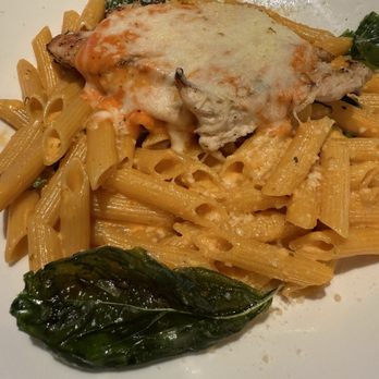 Yard House - Fontina Vodka Penne - New American Near Me - Rancho Cucamonga, California