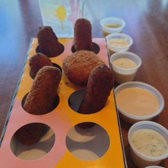 Dos Croquetas - Bakeries Near Me - Miami, Florida