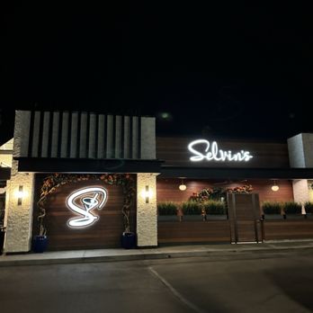 Selvin’s Restaurant & Lounge - New American Near Me - Thousand Oaks, California