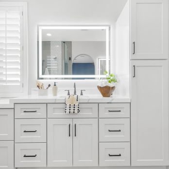 Jerezee Construction - LED mirrors and so much storage space - General Contractors Near Me - Las Vegas, Nevada Jerezee Construction - LED mirrors and so much storage space - General Contractors Near Me - Las Vegas, Nevada