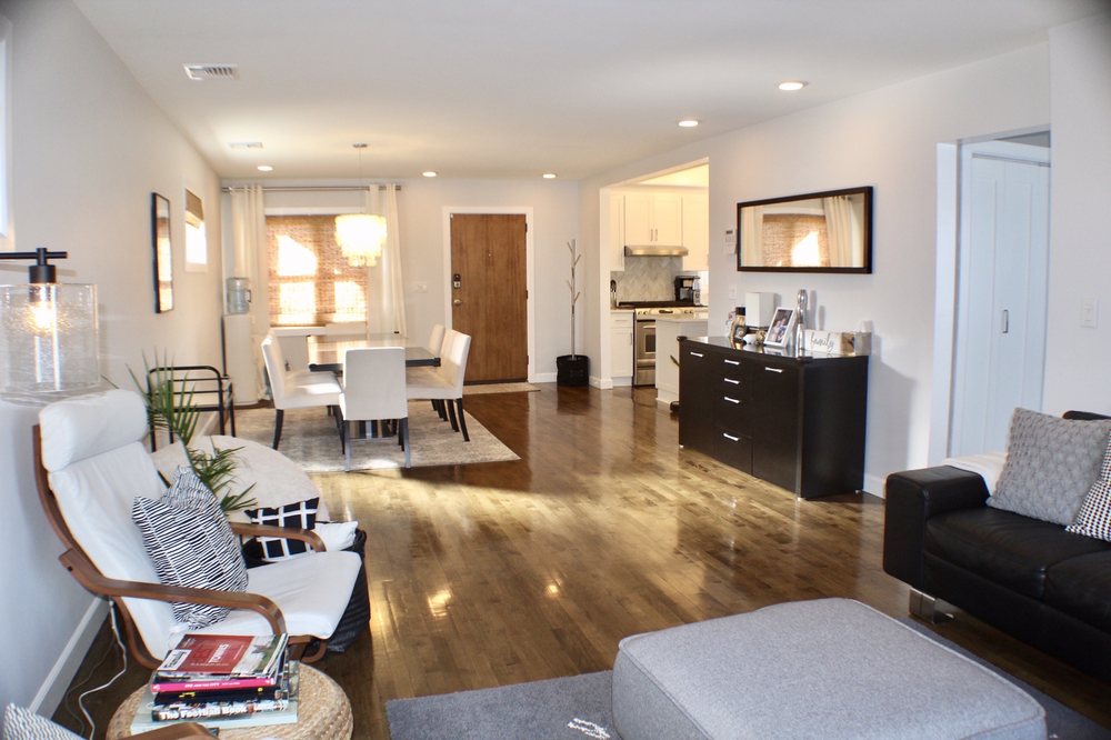 GENTRY REALTY ASSOCIATES Updated July 2024 18 Photos 145 W