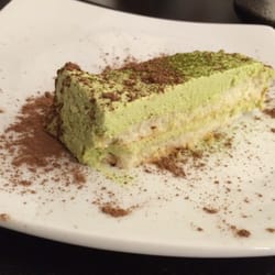 Kisu Japanese Cuisine - Tiramisu de Chá Verde - Leve, com gosto que vai do levemente doce ao ligeiramente amargo, casou perfeitamente com a cerveja trigo!