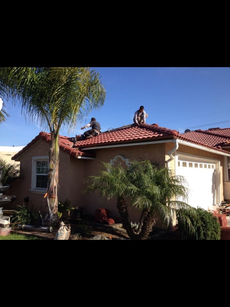 Slide of Selah Roofing 