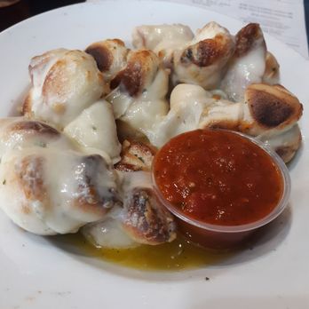 Brooklyn Pizza and Pasta - Garlic knots, look at all that garlic butter.. - Pizza Near Me - Cincinnati, Ohio Brooklyn Pizza and Pasta - Garlic knots, look at all that garlic butter.. - Pizza Near Me - Cincinnati, Ohio