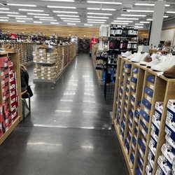 DSW Designer Shoe Warehouse