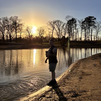 Island View RV Park - Beautiful sunsets - RV Parks Near Me - Jefferson, Texas