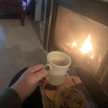 Primrose Inn - Fireplace - Bed & Breakfast Near Me - Bar Harbor, Maine