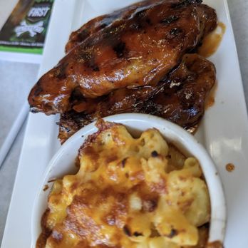 Restaurant 10 - Turkey ribs w/ Man n cheese and greens - American Near Me - Atlanta, Georgia