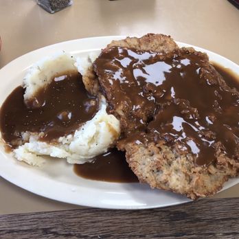 D’s Hot kitchen - The chicken fried steak was very good with perfect seasoning in the batter. Real mashed potatoes with salad and role. - Seafood Near Me - Sperry, Oklahoma