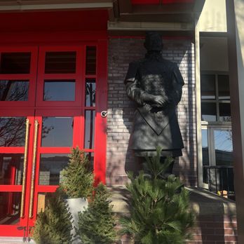 Grace's Mandarin - Outside - Asian Fusion Near Me - Oxon Hill, Maryland