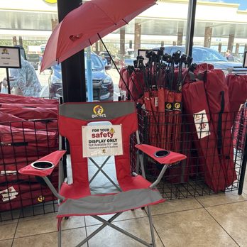 Buc-ee’s - Beach Chairs - Gas Stations Near Me - Florence, South Carolina