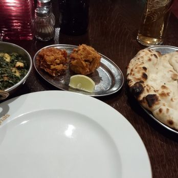 Mughal - Palak paneer, onion bhajis, plain naan - Indian Near Me - London, XGL
