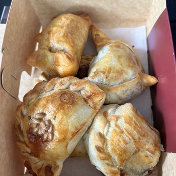 A Family - Bakeries Near Me - Miami, Florida A Family - Bakeries Near Me - Miami, Florida