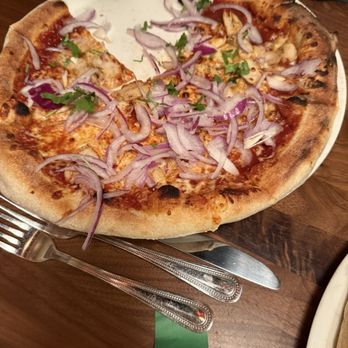 Fat Olives - BBQ pizza no peanuts - Pizza Near Me - Flagstaff, Arizona