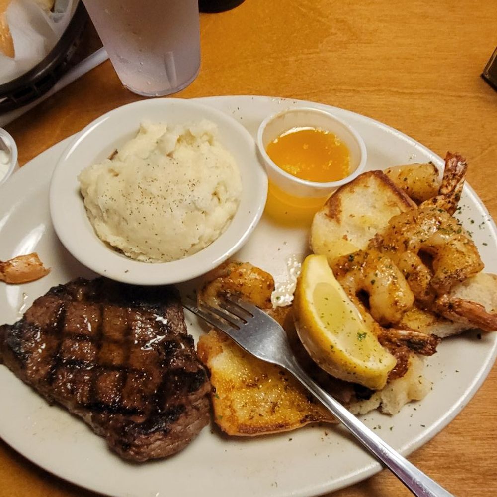 Texas Roadhouse - 6 oz sirloin and shrimp - Steakhouses Near Me - Matthews, North Carolina Texas Roadhouse - 6 oz sirloin and shrimp - Steakhouses Near Me - Matthews, North Carolina