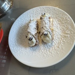Nonna Dina Pizzeria - Mini Cannoli