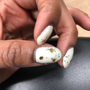 Pink Nail Studio - Nail Salons Near Me - Oak Park, Illinois