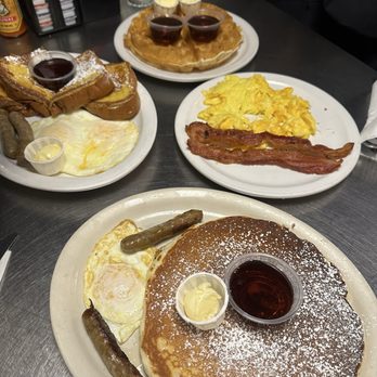 Rudford's Restaurant - Diners Near Me - San Diego, California Rudford's Restaurant - Diners Near Me - San Diego, California