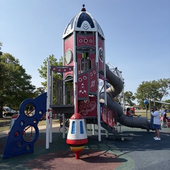 Tattan Park - Parks Near Me - Westland, Michigan