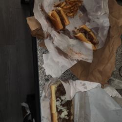 Ray-J's Cheesesteaks - Cheesesteak/fries-
