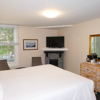 Carmel Fireplace - Room 34 Guadalupe - Hotels Near Me - Carmel-by-the-Sea, California Carmel Fireplace - Room 34 Guadalupe - Hotels Near Me - Carmel-by-the-Sea, California