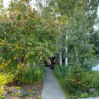 Never Ending Landscape - a path leading to a house - Landscaping Near Me Never Ending Landscape - a path leading to a house - Landscaping Near Me