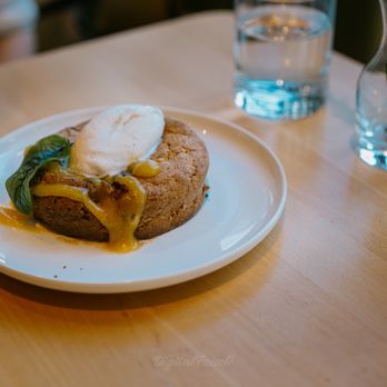 Solstice - Peach Butter Cake! (Dessert) - Love pizookie-style desserts? Then you're going to love this one! - New American Near Me - Irvine, California