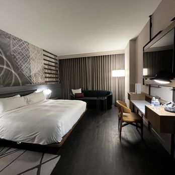 Marriott Dallas Uptown - Comfy room - Hotels Near Me - Dallas, Texas Marriott Dallas Uptown - Comfy room - Hotels Near Me - Dallas, Texas