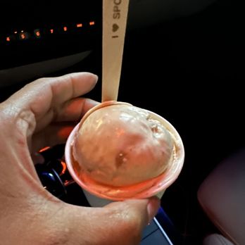 Milk & Cream - Cookie butter ice cream - Desserts Near Me - Dallas, Texas Milk & Cream - Cookie butter ice cream - Desserts Near Me - Dallas, Texas