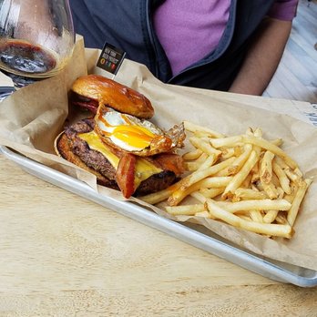 New York Beer Project - Breakfast at Tiffany's burger - Breweries Near Me - Lockport, New York