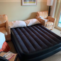 They charged me $100 extra guest fee for my toddler, wouldnt provide a promised roll away bed. Had to go buy an air mattress.