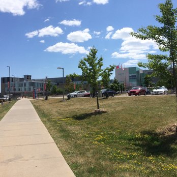 Seneca - Walk from Seneca's parking lot to the back entrance - Colleges & Universities Near Me - North York, Ontario Seneca - Walk from Seneca's parking lot to the back entrance - Colleges & Universities Near Me - North York, Ontario