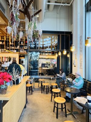 Commonwealth Joe Coffee Roasters by null