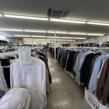 Dickies - La Habra - Men's Clothing Near Me - La Habra, California