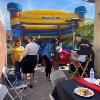 Fiesta Fantastic - Balloonist and face painter at work - Performing Arts Near Me - Chino Hills, California