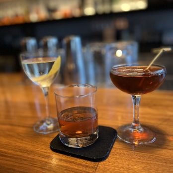 Bar Shiru - Manhattan, Sazerac, Vesper (Happy Hour $10) - Cocktail Bars Near Me - Oakland, California