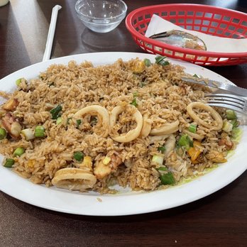 Waka-Tay - Believe it or not...these are leftovers. Huge portions. - Peruvian Near Me - Woodbridge Township, New Jersey Waka-Tay - Believe it or not...these are leftovers. Huge portions. - Peruvian Near Me - Woodbridge Township, New Jersey