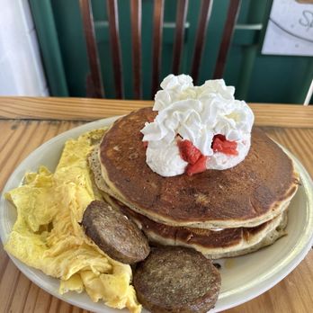 Turnpike’s Neighborhood Restaurant - Strawberry pancakes, egg & sausage patties - Hot Dogs Near Me - Spring Hill, Florida Turnpike’s Neighborhood Restaurant - Strawberry pancakes, egg & sausage patties - Hot Dogs Near Me - Spring Hill, Florida