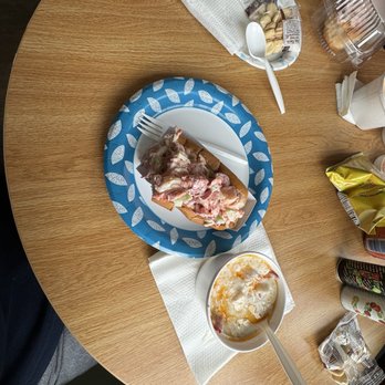 The Hungry Lobster - Mini lobster roll and chowder - Sandwiches Near Me - Rye, New Hampshire The Hungry Lobster - Mini lobster roll and chowder - Sandwiches Near Me - Rye, New Hampshire