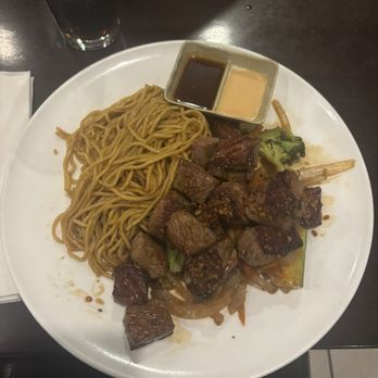 Midori Sushi - Hibachi steak and noodles - Sushi Bars Near Me - Piscataway, New Jersey