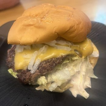 GameCraft Brewing - Smash burger! Delicious! - Brewpubs Near Me - Laguna Hills, California
