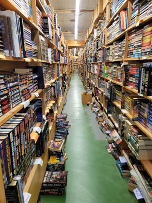 Chamblin Bookmine by null